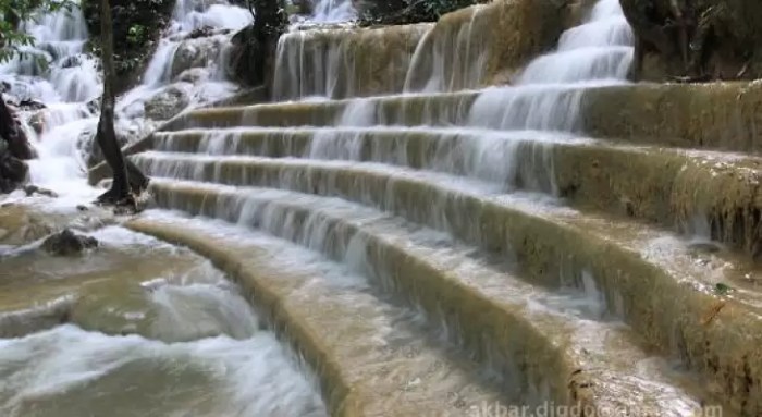 Keindahan Air Terjun Moramo, Sulawesi Tenggara
