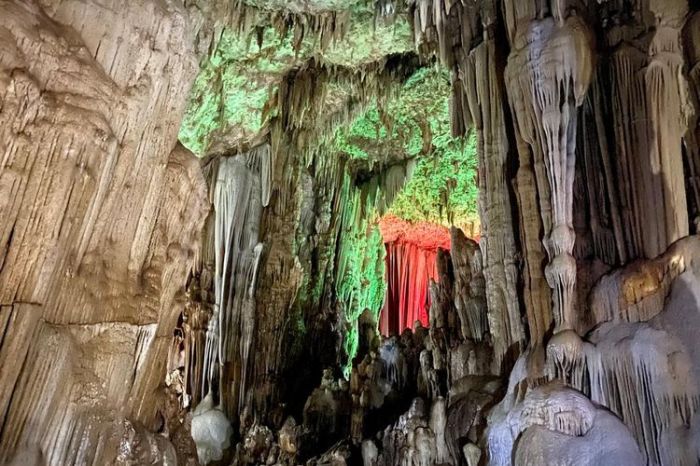 Gong goa pacitan gua kusuma