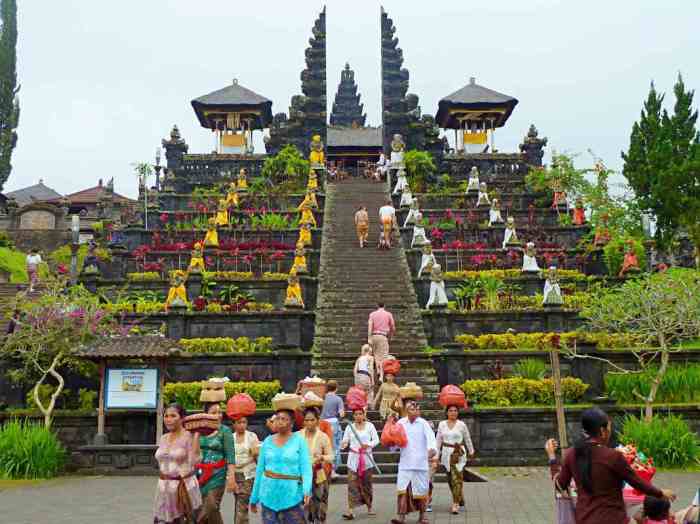Besakih bali pura temples majestic amazing wandernesia