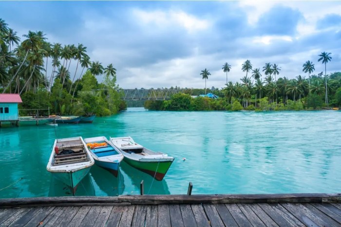 Cermin labuan danau borneo kalimantan wisata pulau tanah surga jernih lakes indahnya matahari menikmati pantulan rasa berau rekomendasi tempat liburanmu