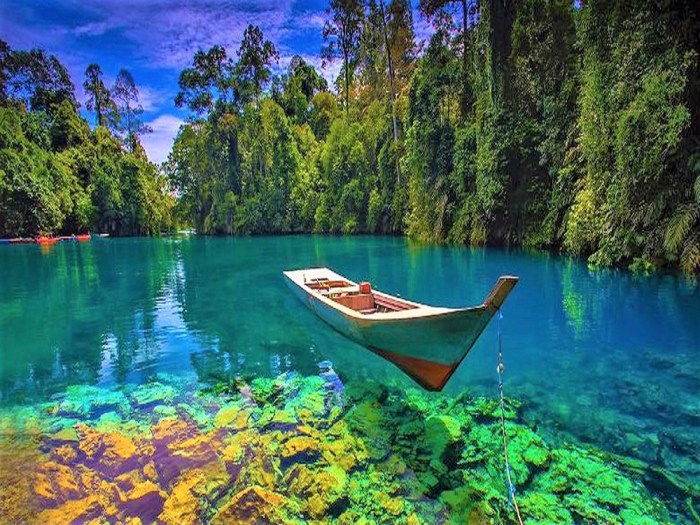 Cermin labuan danau kalimantan timur surga tersimpan indonesia indonesiatraveler