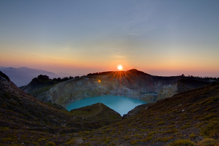 Kelimutu indonesia colored lake three flores amazing