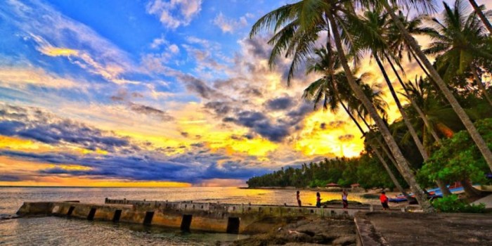 Ambon destinasi pantai recomended ahmad fenomenal sekitarnya
