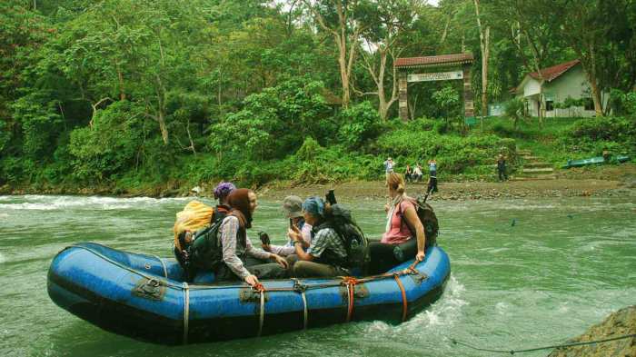 Trekking lawang bukit adventure jungle