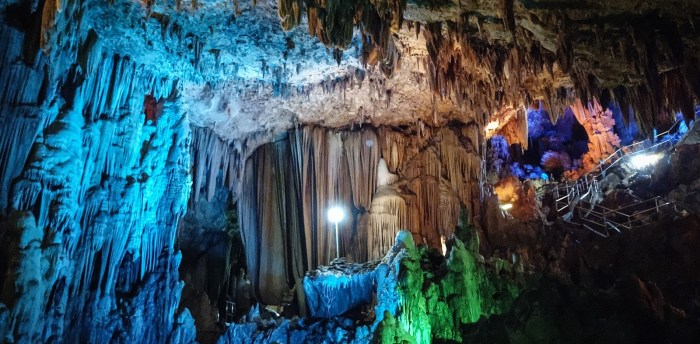 Goa gong pacitan terindah yuk tenggara sini akses masuk tiket pengunjung