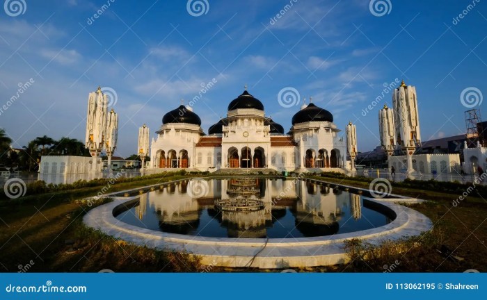 Masjid aceh baiturrahman raya banda islam visit majestic building right beautiful