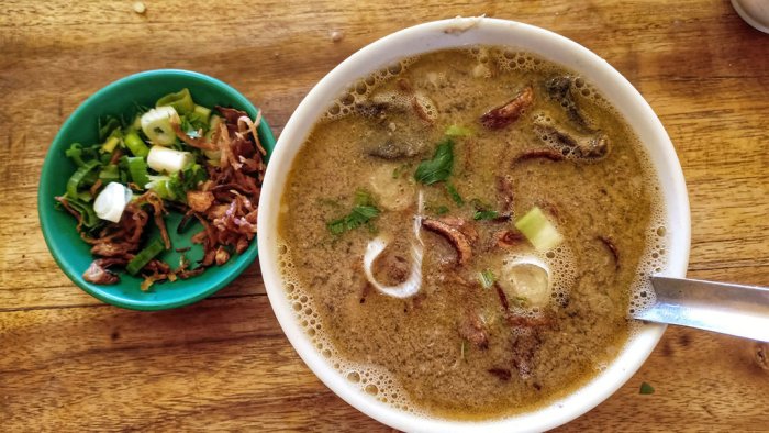 Dan pisang ijo coto makassar rekomendasi makan makanan jogja kangen cuss kampung penampakan dicoba coti warung