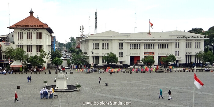 Wisata tempat menarik authenticity unesco fails lacking adalah objek sepi jawa barat lebaran thejakartapost ammboi paragon layak dikunjungi
