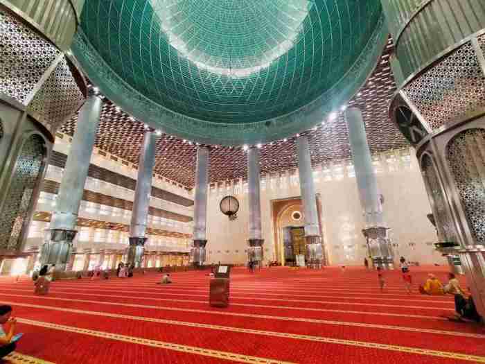 Istiqlal mosque masjid arsitektur katedral mosques