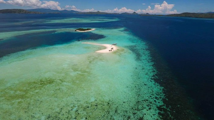 Banda sea islands forgotten indonesia