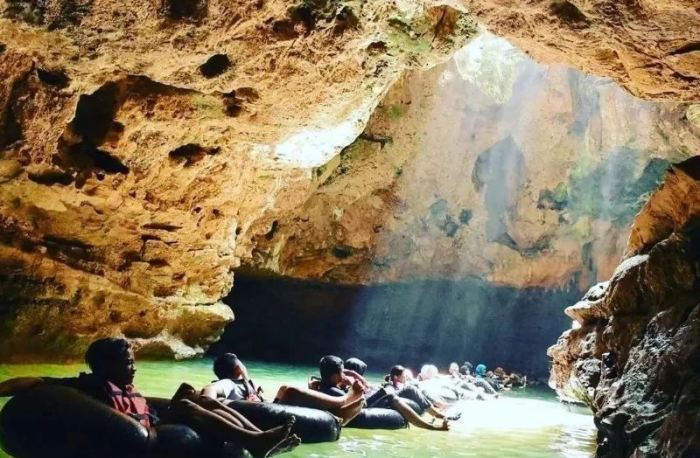 Goa gunungkidul tubing cave