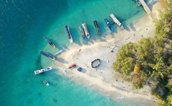 Seribu kepulauan pulau wisata macan honeymoon tempat liburan inilah pesona penuh pulauseribu lokasi mengintip tipsnya sejarah kebudayaannya 400k bawah tarif