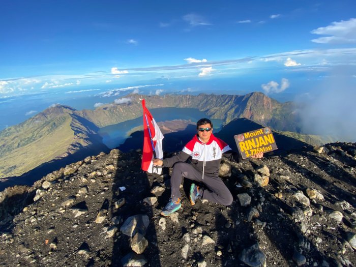 Summit indonesia rinjani lombok mt stretch insane final comments hiking